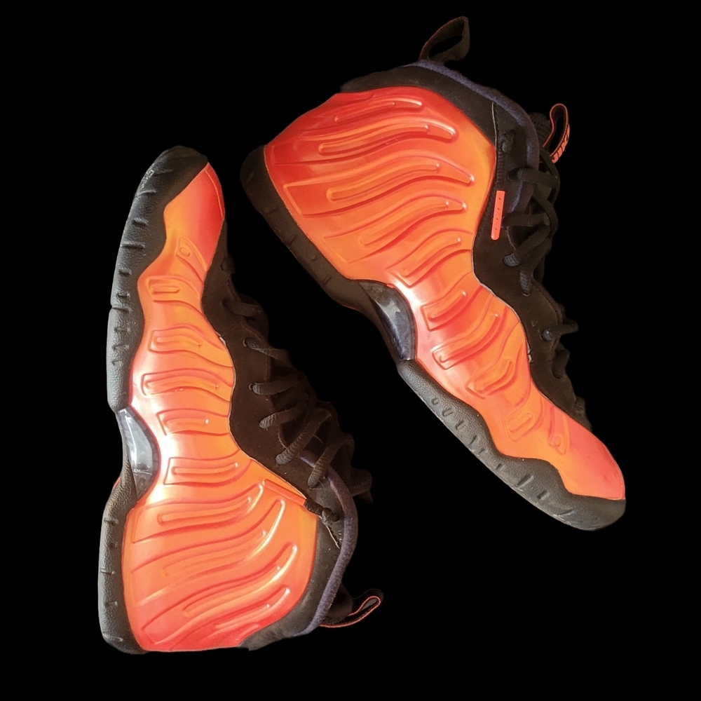 2018 Nike Air Foamposite One 'Habanero Red'